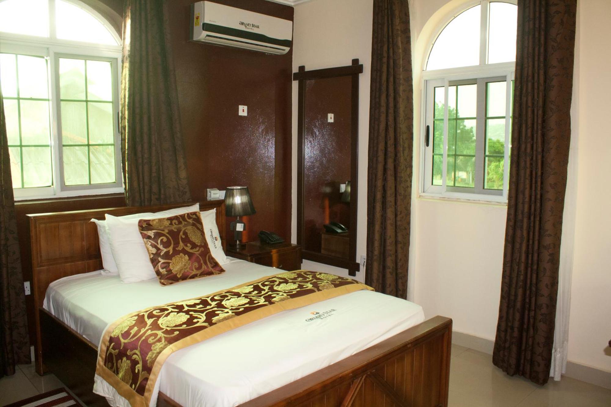 Grand Star Hotel North Legon Zimmer foto